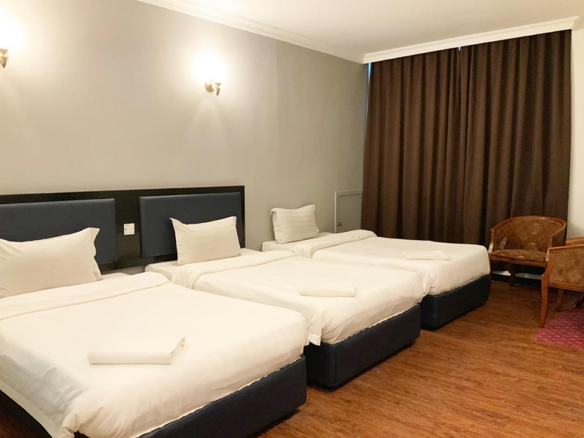 Golden Hotel Kota Kinabalu Bagian luar foto