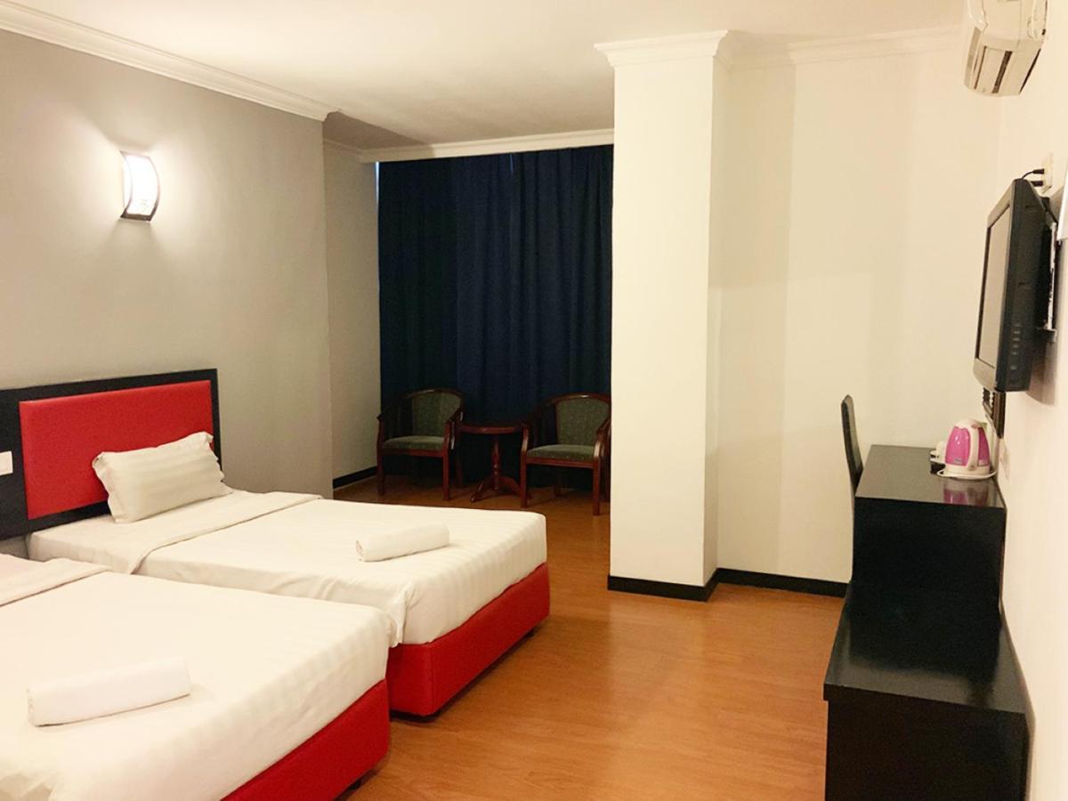 Golden Hotel Kota Kinabalu Bagian luar foto