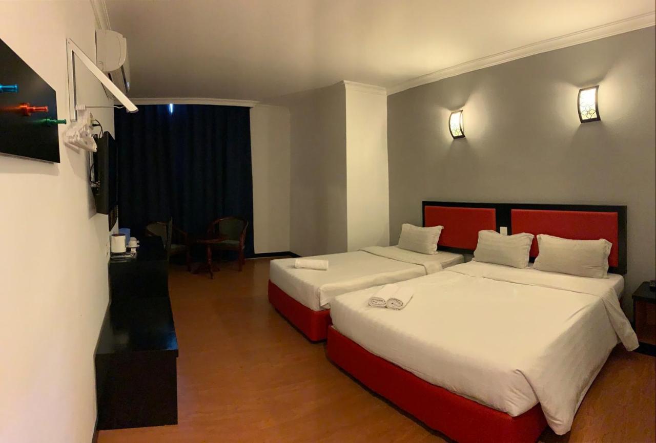 Golden Hotel Kota Kinabalu Bagian luar foto