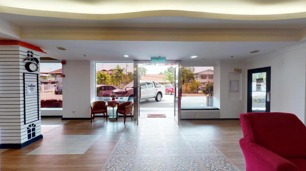 Golden Hotel Kota Kinabalu Bagian luar foto